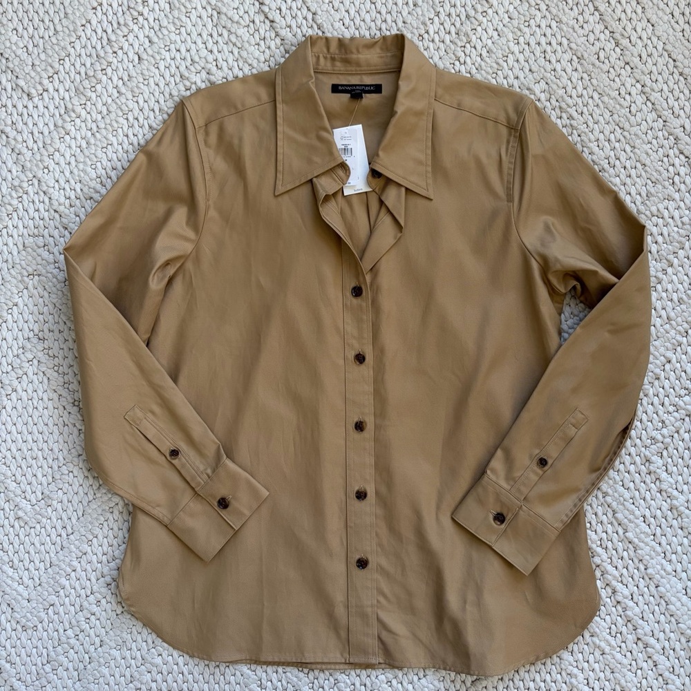 Banana Republic Khaki Tan Button Down Shirt Womens MEDIUM NEW NWT $90